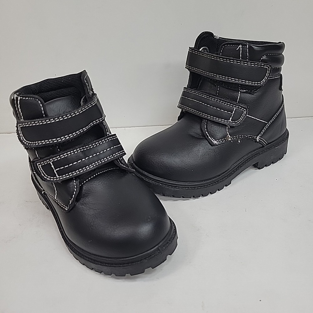 NWOB‎ Jelly Beans Kids Boots Size 6 Black Hook Loop Rugged Lugged Soles Easy On